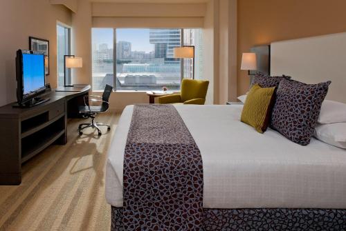 King Room with Accessible Tub - Disability Access
