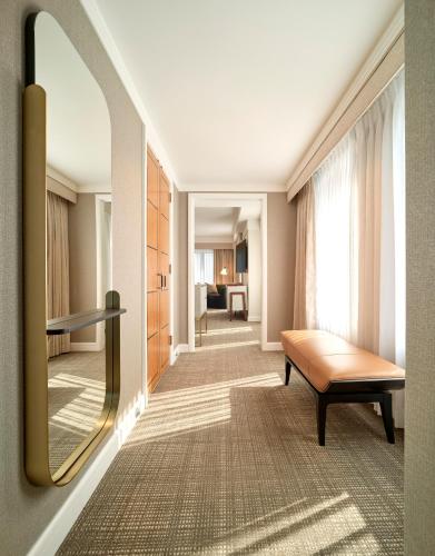 Junior King Suite