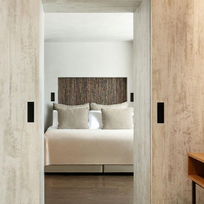 Pool Suite