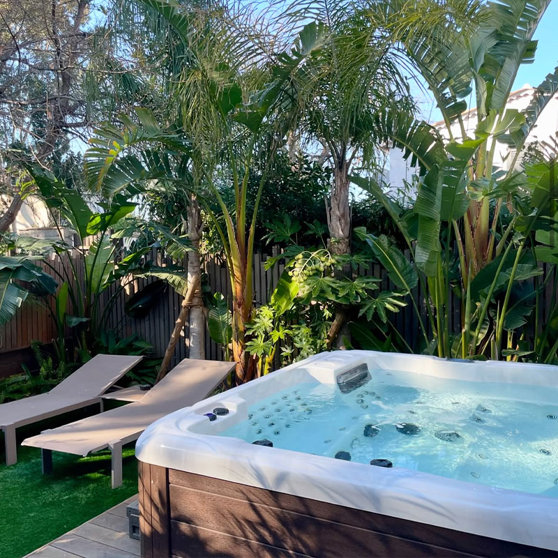 Pool Suite