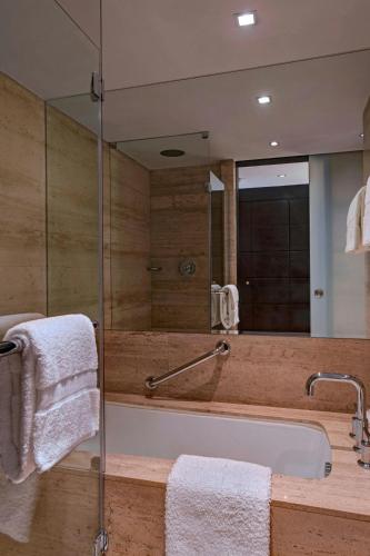 Family Room, Guest room, 2 Double
