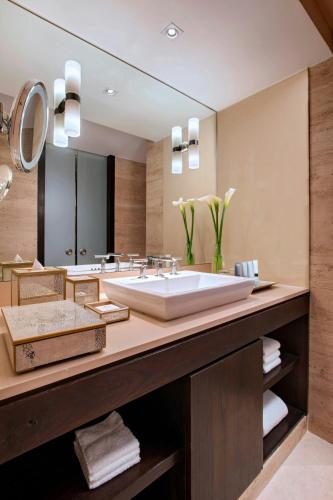 Luxury Suite, Suite, 1 King