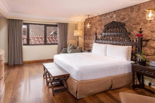 Imperial One-Bedroom King Suite with City View