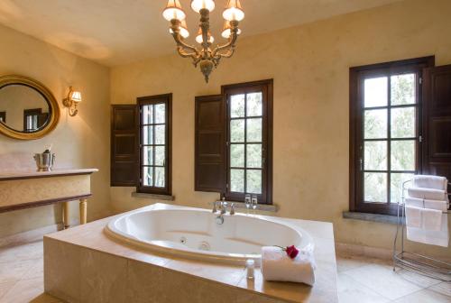 Grand King Room with Patio