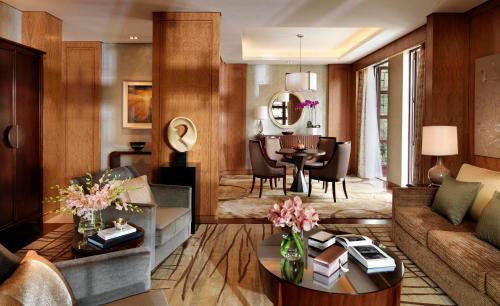 Lagoon Suite