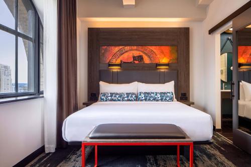 King Room with City View