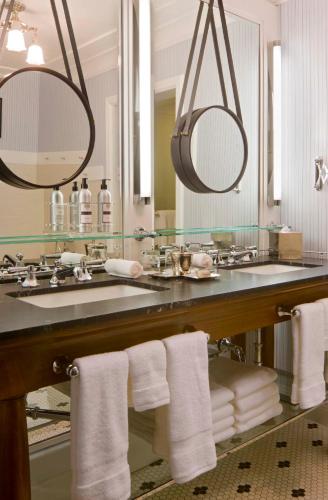 Premier King Room