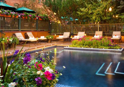 Junior Suite With Pool View