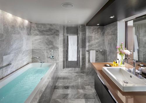 Panoramic Junior Suite