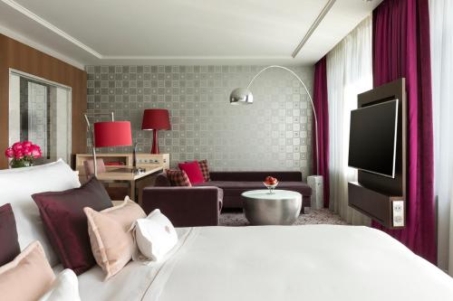 Mandarin Junior Suite Twin 