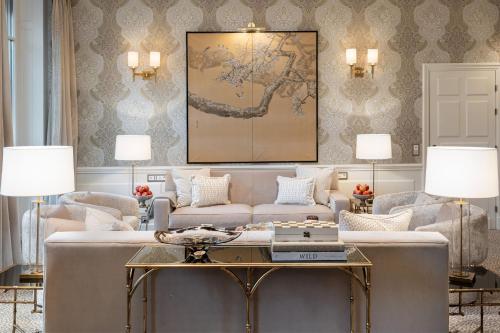 Presidential Suite with Lake View