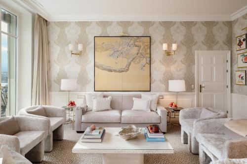 Presidential Suite with Lake View