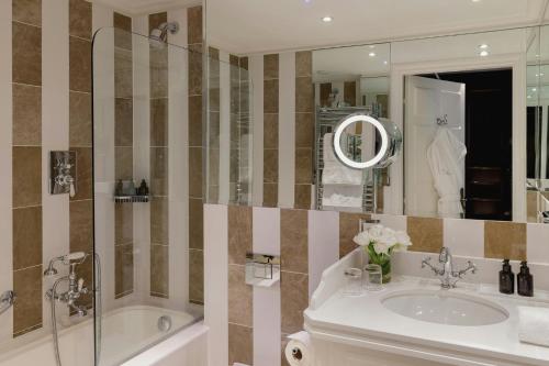 Junior Suite with Lake View