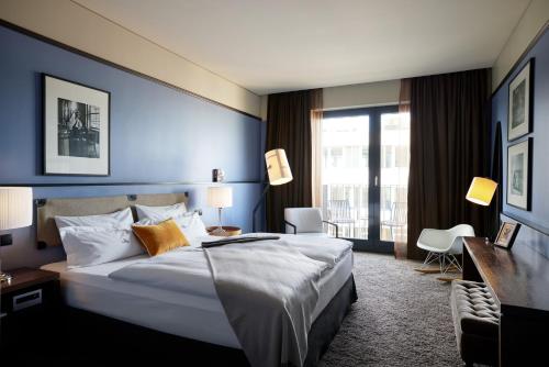 George M Room