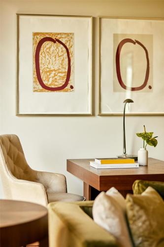 Park Corner Suite