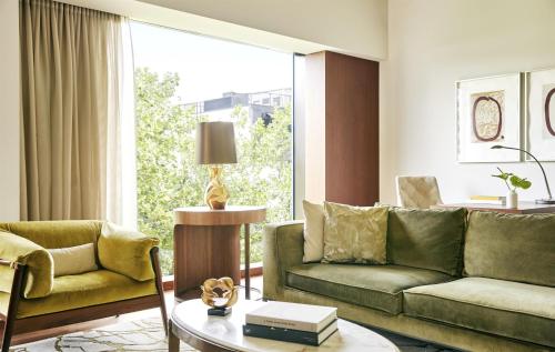 Park Corner Suite