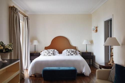 Superior Junior Suite with Balcony and Sea View