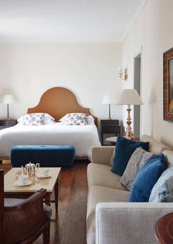 Superior Junior Suite with Balcony and Sea View