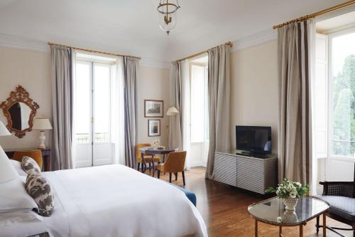 Deluxe Junior Suite with Balcony or Terrace and Sea View