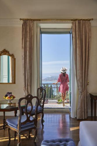 Deluxe Junior Suite with Balcony or Terrace and Sea View
