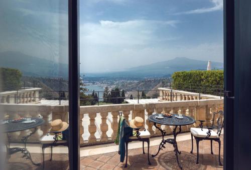 Premium Junior Suite with Terrace and Sea View