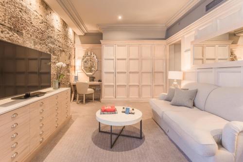 Feature Twin or Double Room