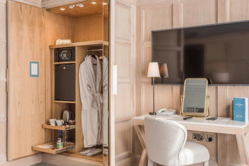 Director Double or Twin Room