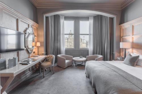 Director Twin or Double Room City View