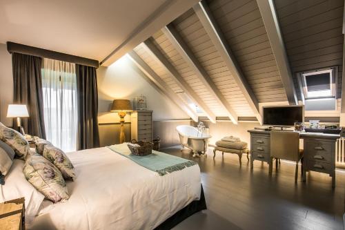 Junior Suite (2 Adults)