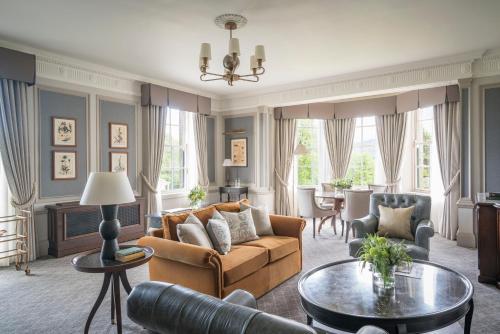 Deluxe Suite with View