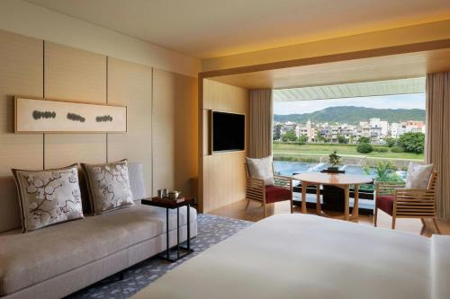 Grand Deluxe Twin Kamogawa River View