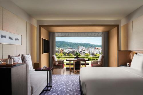 Grand Deluxe King Kamogawa River View