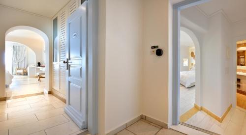 Two Bedroom Suite with Outdoor Shared Jetted Tub and Garden View