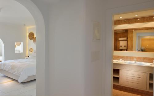 Two Bedroom Suite with Outdoor Shared Jetted Tub and Garden View