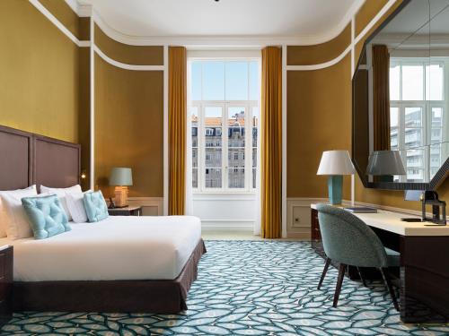 Suite with City View