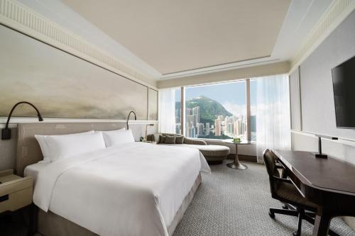 Island Shangri-La Horizon Peak View King Room