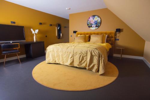 Superior King Room 