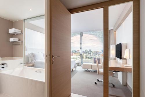 Family Suite, 1 King, Alternate bed: sofa bed 