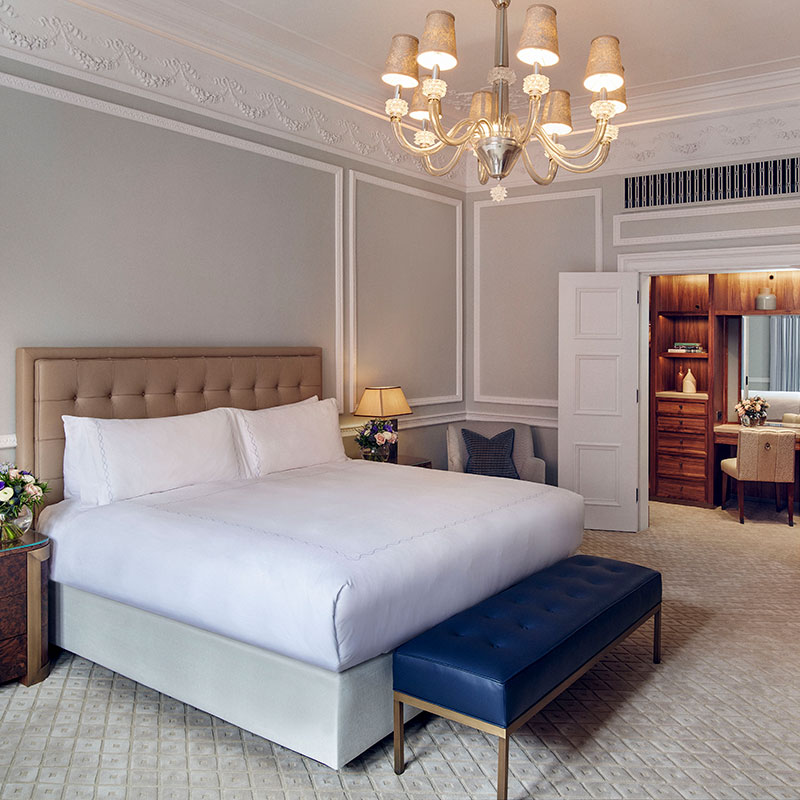 Corner Suite