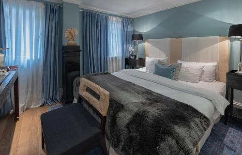 Prestige Room 