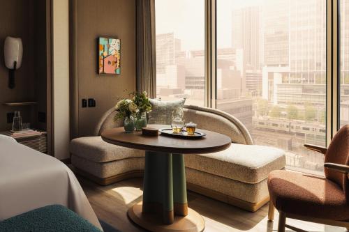 Eki Room