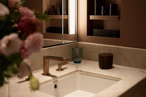 Marunouchi Suite