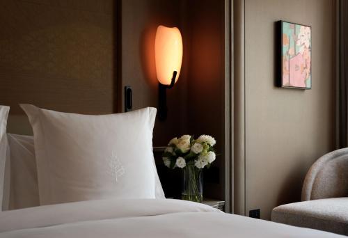 Marunouchi Room