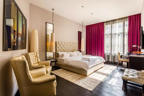 Grand Deluxe Room