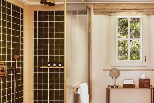 Deluxe Junior Suite - Double or Twin