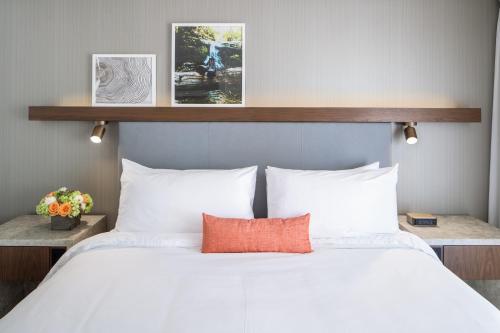 Premier Room King