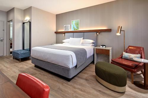 Premier Room King