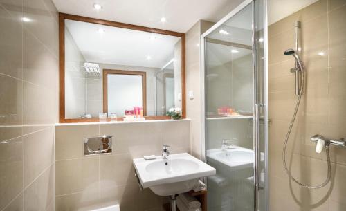 Superior Room for 2 Seaview - Hotel