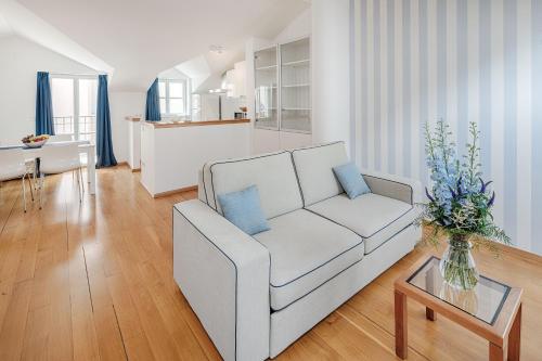Superior Apartment for 2+2 Old town view 