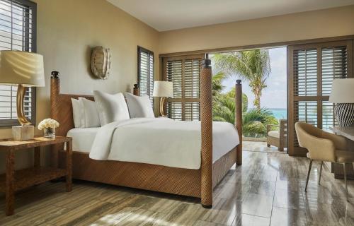 Two Bedroom Ocean View Residence King Bed And Two Queen Beds